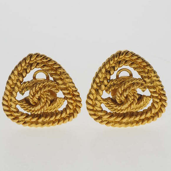 Chanel Coco Mark Gold Gold Plated earring - Picture 1 of 9